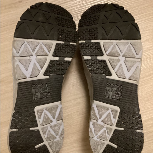 Timberland pro flex steel toe  work shoes. Size is 6.5 woman’s. - Picture 5 of 5